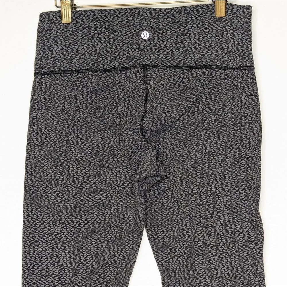 Lululemon Wunder Under 28